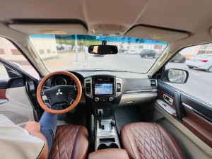2015 Mitsubishi Pajero