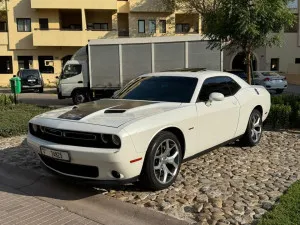 2016 دودج شالنجر in dubai