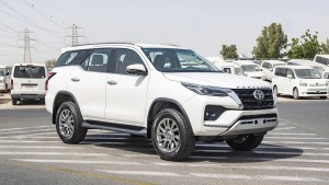 (LHD) Fortuner 2.8D AT 4×4 MY2022 – White (VC: Fortuner2.8D_1)