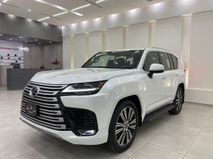 2023 Lexus LX600 in dubai