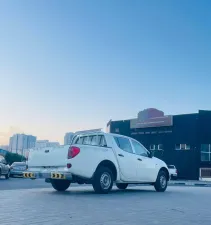 2013 ميتسوبيشي أل٢٠٠