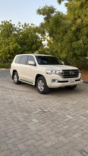2018 Toyota Land Cruiser