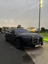 2023 بي أم دابليو الفئة - 7   in dubai