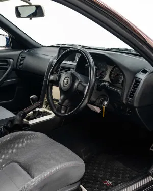2000 Nissan SkyLine