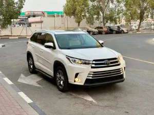 2017 Toyota Highlander in dubai