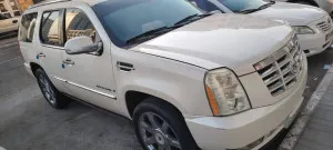 2009 كاديلاك اسكاليد in dubai