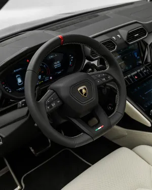 2024 Lamborghini URUS