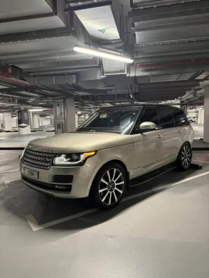 2013 Land Rover Range Rover in dubai