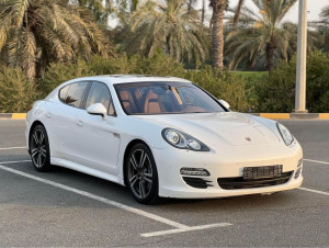 2012 Porsche Panamera in dubai