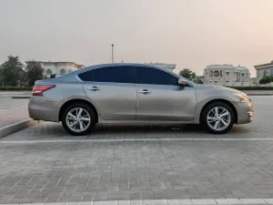 2015 نيسان آلتيما