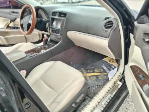 2012 لكزس اي اس