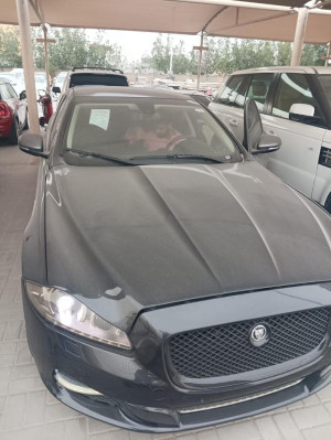 2011 Jaguar XJ in dubai