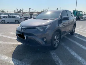 2018 تويوتا راف ٤ in dubai