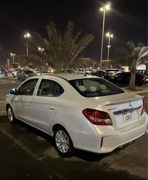 2021 ميتسوبيشي آتراج