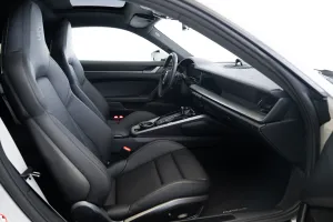 2025 بورش 911 كاريرا