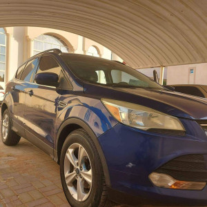 Well-maintained 2014 GCC Ford escape