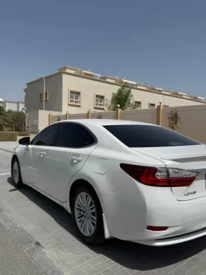 2016 لكزس ES - اي اس