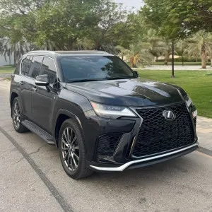2022 Lexus LX600 in dubai