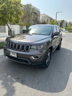2017 Jeep Grand Cherokee in dubai