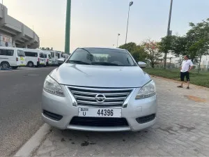 2016 نيسان سنترا in dubai