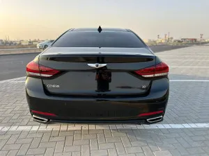 2016 جينيسس جي ٨٠