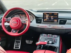 2015 Audi S8