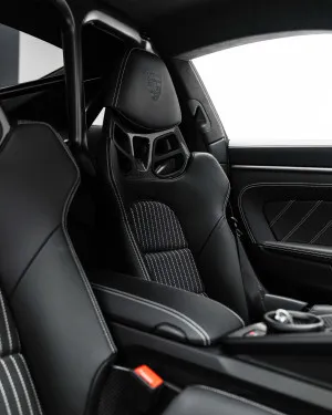 2024 بورش 911 كاريرا