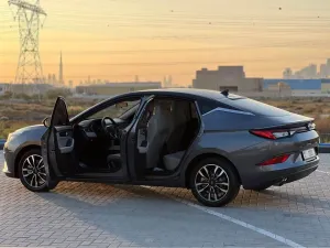 2023 JAC J7