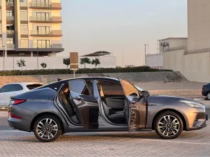 2023 JAC J7