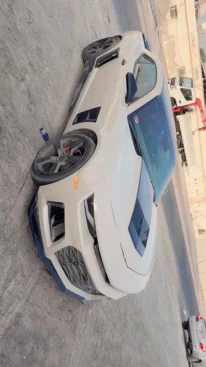2011 شيفروليه كامارو in dubai