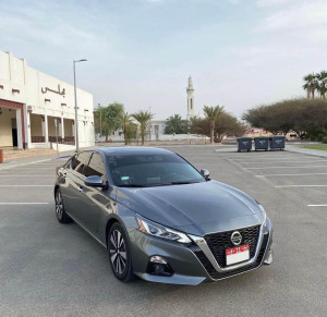 2022 Nissan Altima in dubai