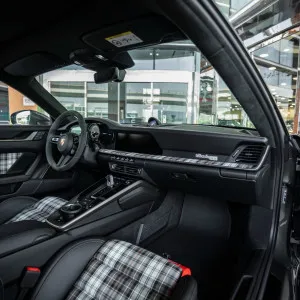 2025 Porsche 911 Carrera