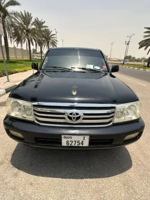 2001 Toyota Land Cruiser in dubai