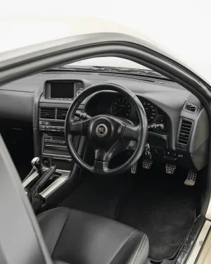 2001 Nissan SkyLine