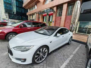 2014 Tesla Model S