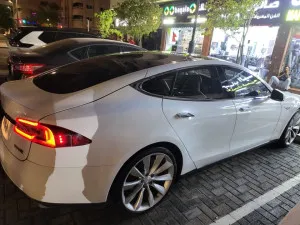 2014 Tesla Model S