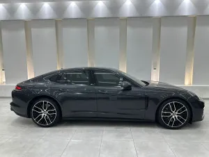 2021 Porsche Panamera