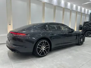 2021 Porsche Panamera