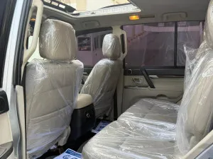 2013 Mitsubishi Pajero