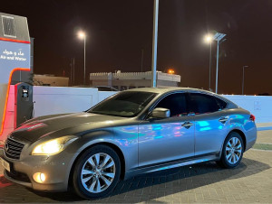 2011 Infiniti M37 in dubai