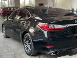 2016 Lexus ES