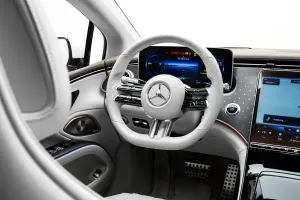 2022 مرسيدس-بنز EQS - اي كيو اس
