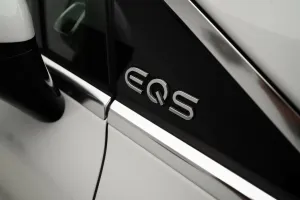 2022 مرسيدس-بنز EQS - اي كيو اس