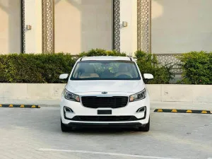 2022 Kia Carnival in dubai
