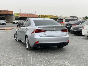 2014 لكزس اي اس