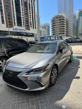 2020 Lexus ES