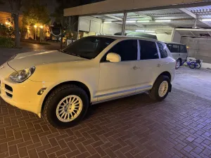 2004 Porsche Cayenne in dubai
