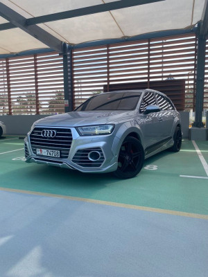 2016 Audi Q7 in dubai
