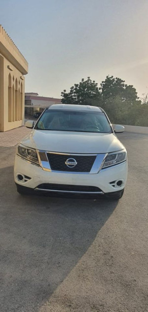 2014 Nissan Pathfinder in dubai