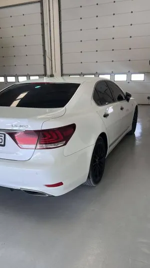 2014 Lexus LS